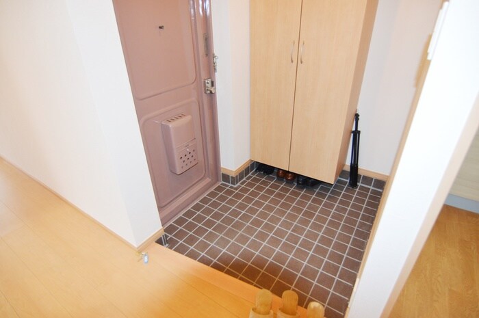 物件内観写真15　(玄関)