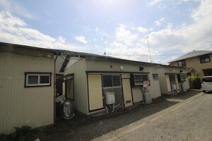 江原様貸家南側2号外観写真