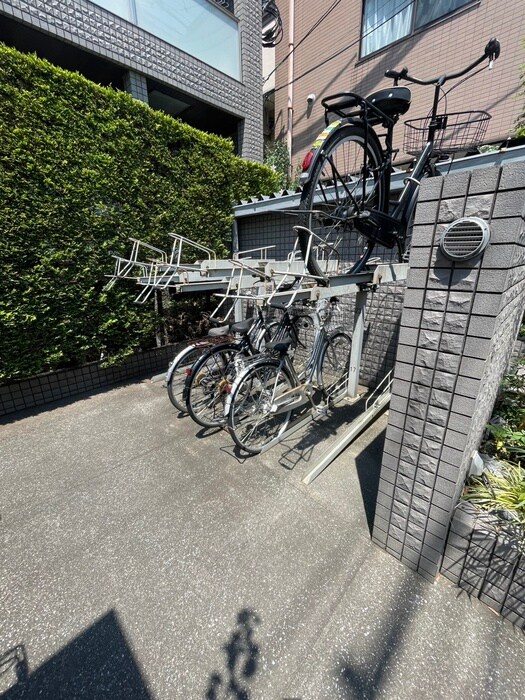 物件外観写真6　(駐車場)