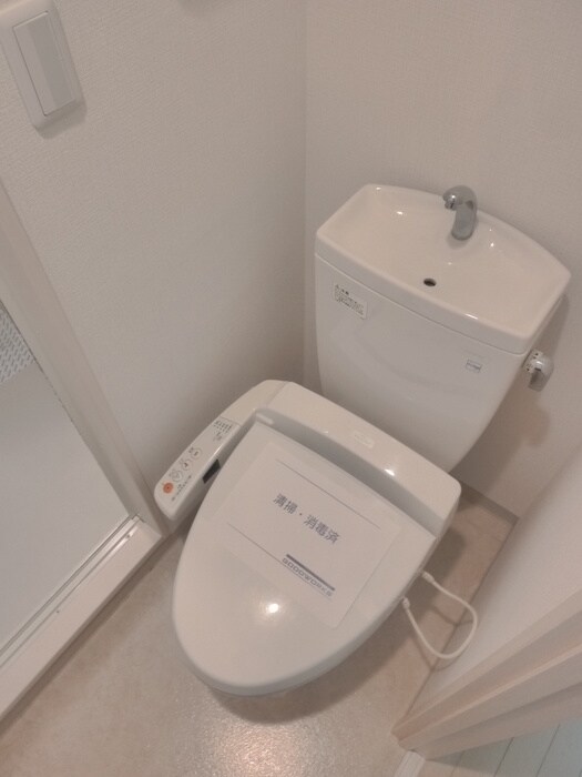 物件内観写真11　(トイレ)