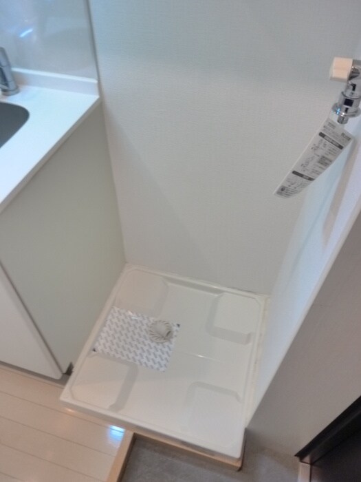 物件内観写真14　(洗濯機置場)