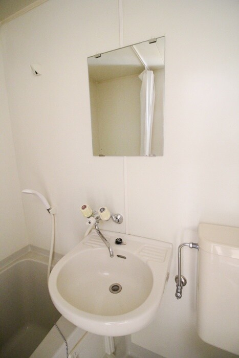 ブランド－ル立川の洗面