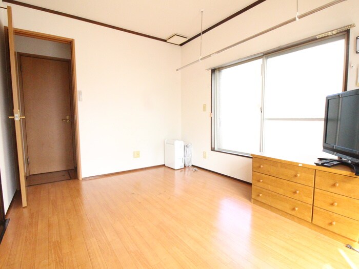 物件内観写真9　(居室)