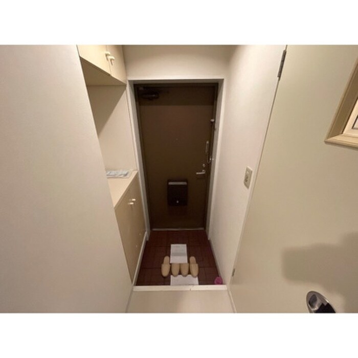 物件内観写真10　(玄関)