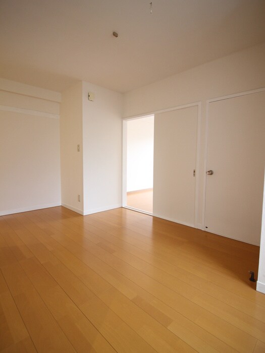物件内観写真17　(居室)
