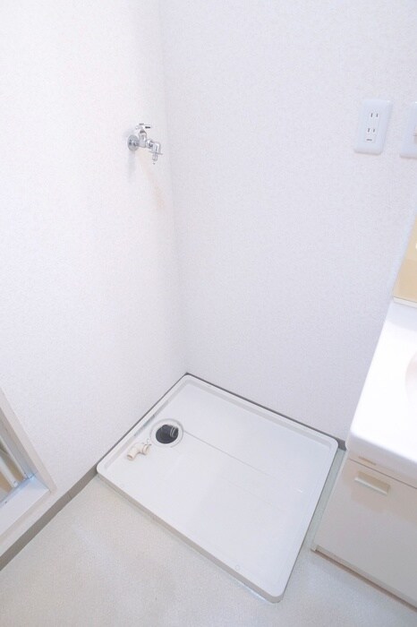 物件内観写真13　(洗濯機置場)