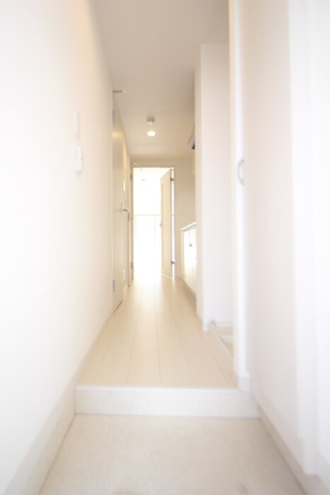 物件内観写真7　(玄関)