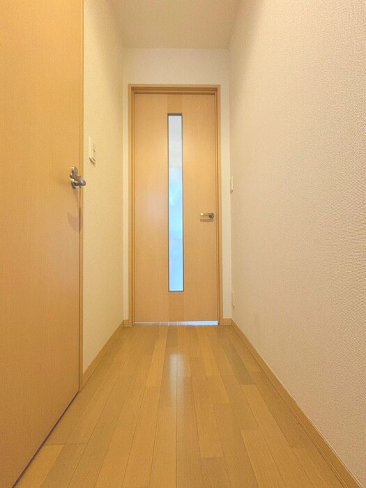 物件内観写真17　(廊下)