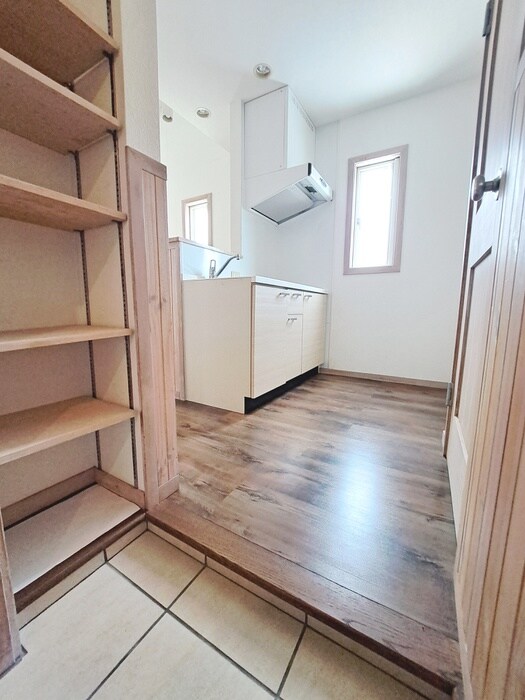 物件内観写真15　(玄関)