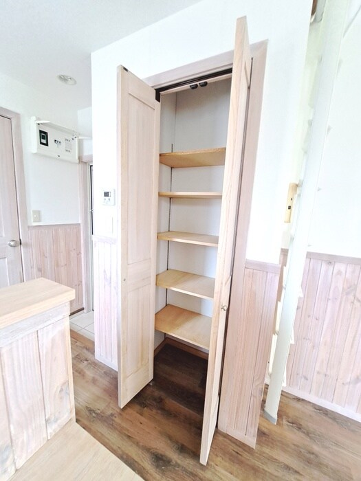 物件内観写真16　(収納)