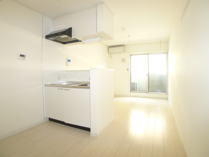 物件内観写真9　(室内からの展望)