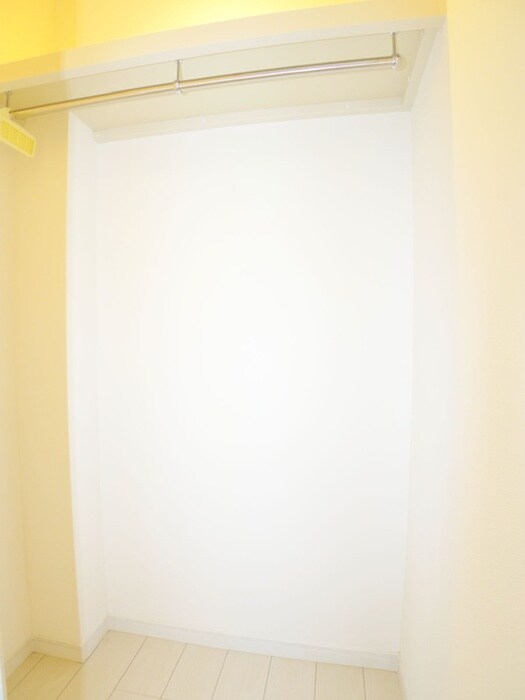 物件内観写真13　(収納)