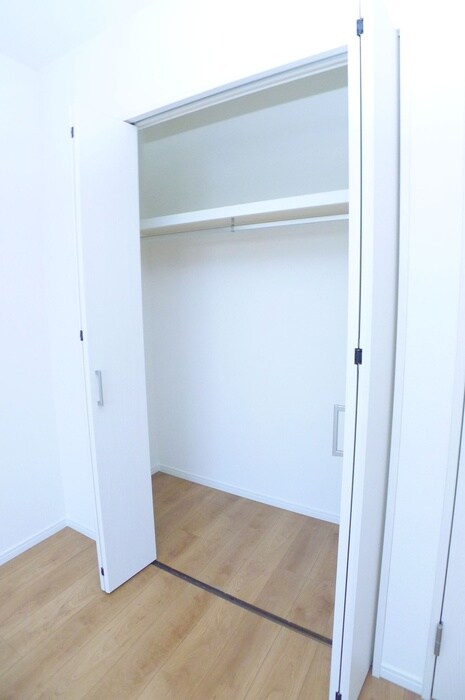 物件内観写真10　(収納)