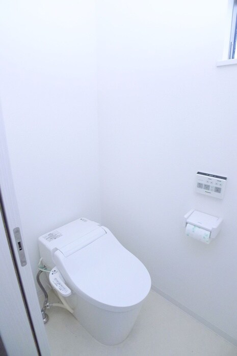 物件内観写真14　(トイレ)