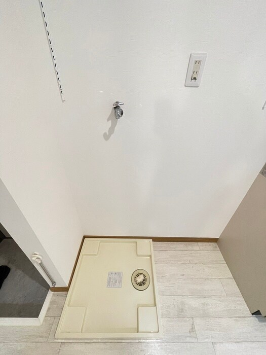 物件内観写真10　(洗濯機置場)