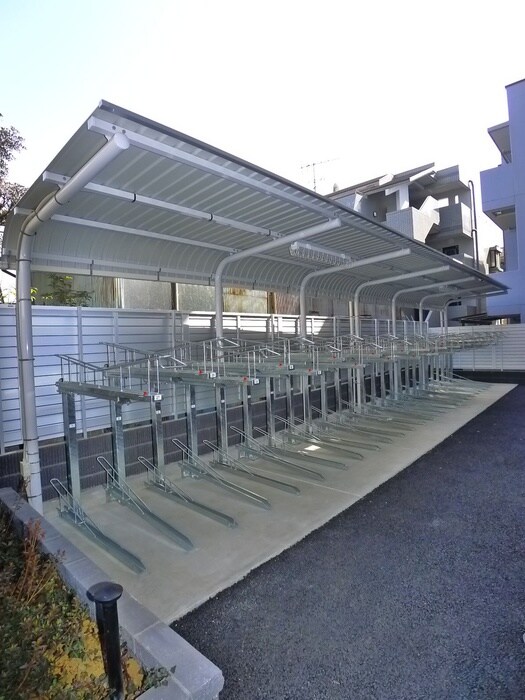 物件外観写真6　(駐輪場)