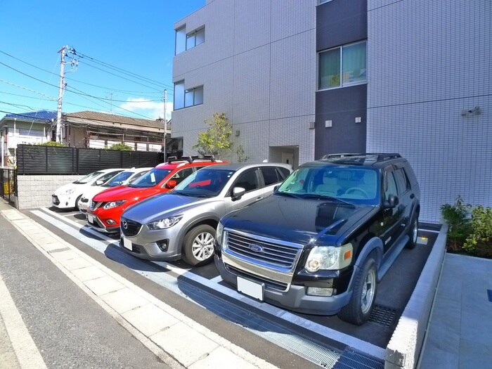 物件外観写真4　(駐車場)