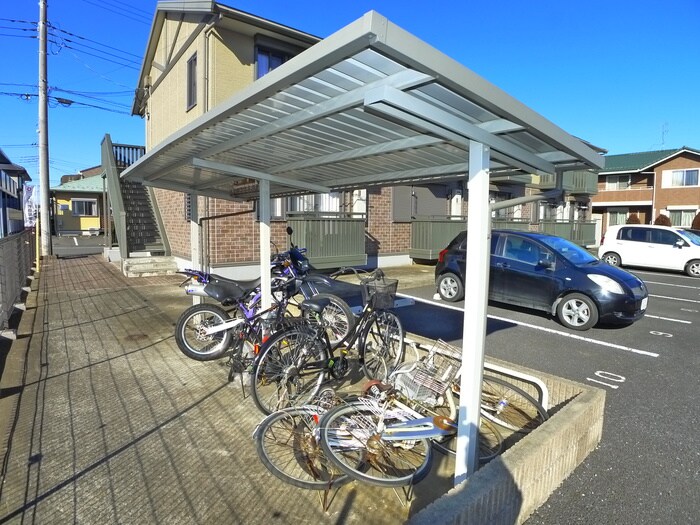 物件外観写真5　(駐輪場)