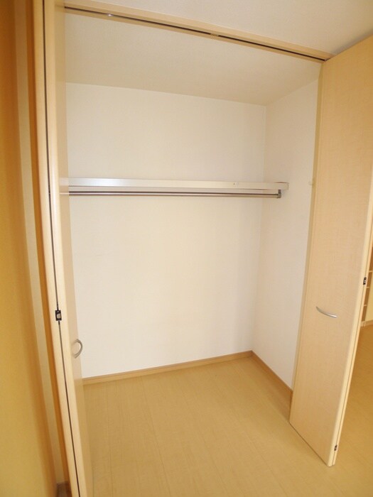 物件内観写真12　(収納)