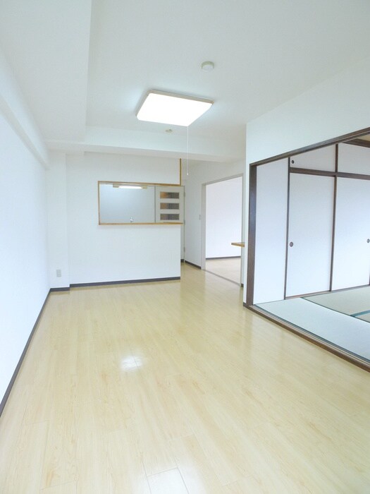 物件内観写真5　(居室)