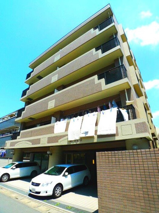 物件外観写真4　(駐車場)