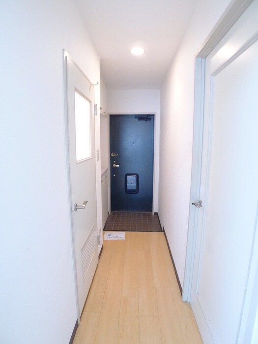 物件内観写真18　(廊下)