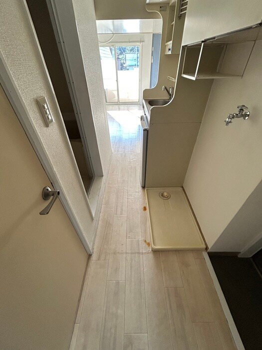物件内観写真11　(廊下)
