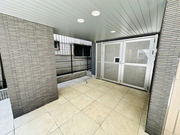 物件外観写真4　(駐輪場)