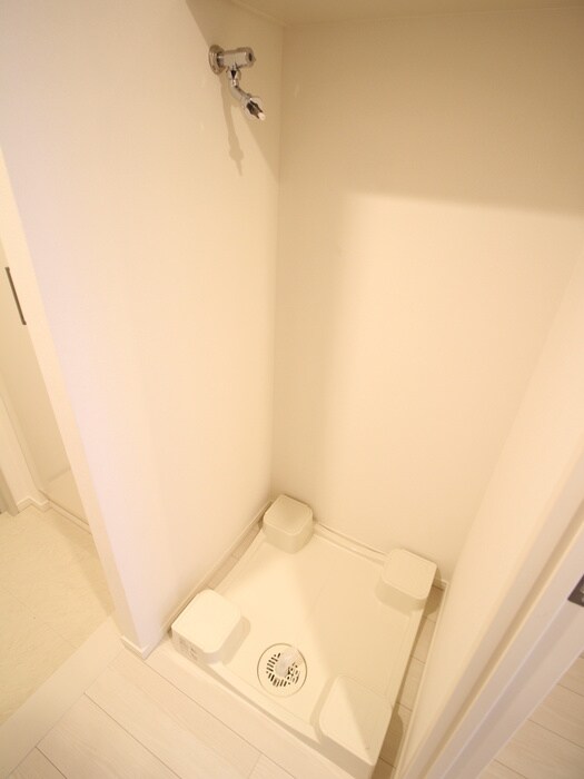 物件内観写真15　(洗濯機置場)