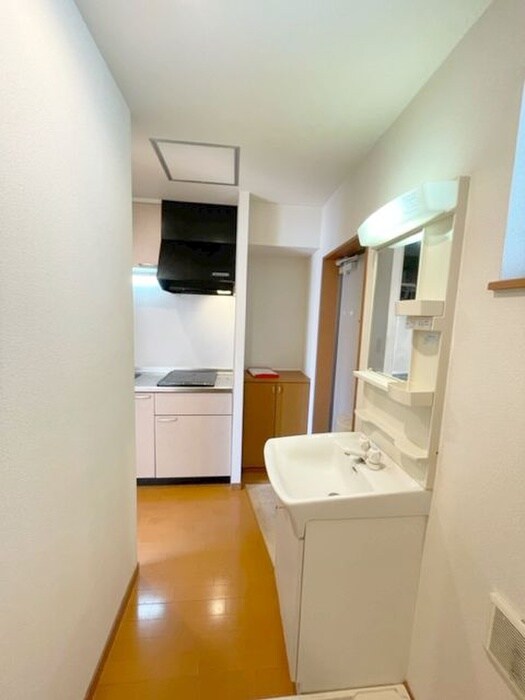 物件内観写真20　(廊下)