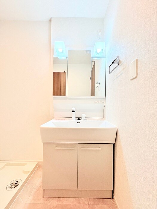 物件内観写真15　(洗面)