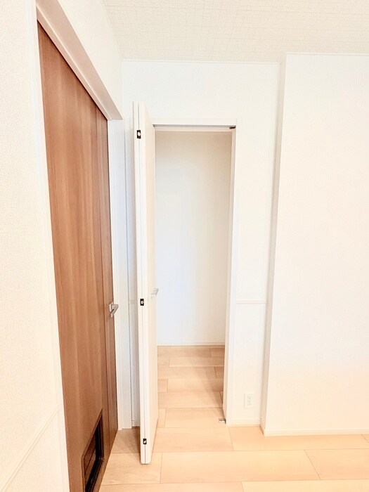 物件内観写真18　(収納)