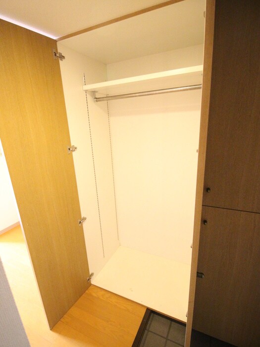 物件内観写真18　(収納)