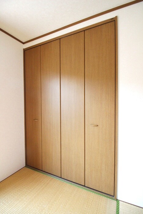 物件内観写真12　(収納)