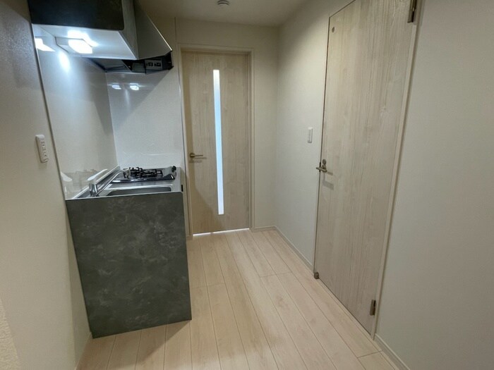 物件内観写真11　(廊下)