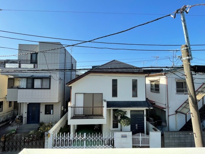 物件内観写真16　(室内からの展望)