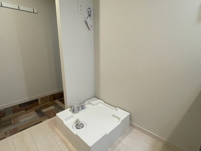 物件内観写真17　(洗濯機置場)