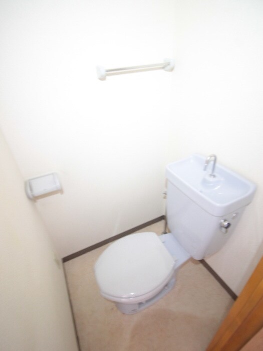 物件内観写真12　(トイレ)