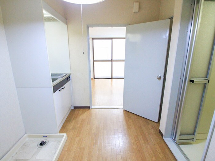 物件内観写真14　(廊下)