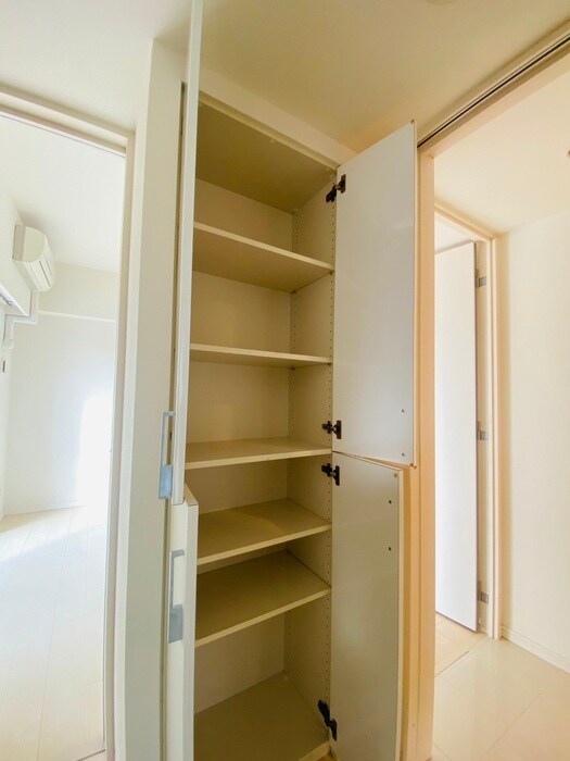 物件内観写真18　(収納)