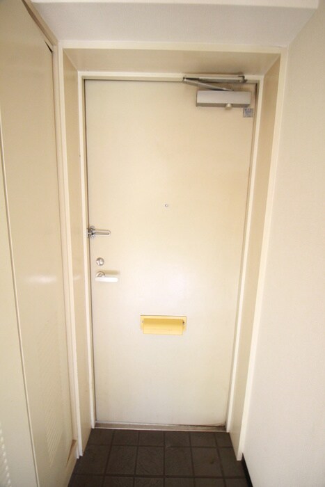 物件内観写真14　(玄関)