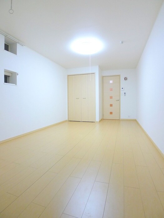 物件内観写真4　(居室)