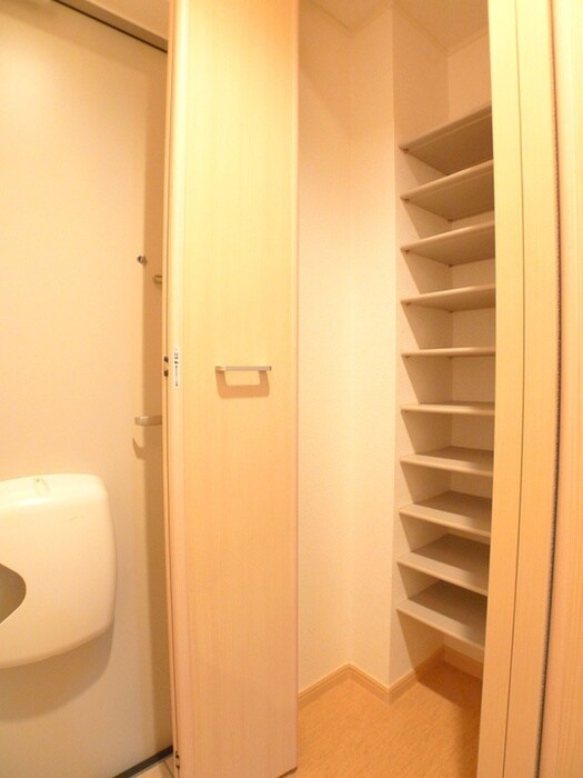 物件内観写真12　(靴箱)