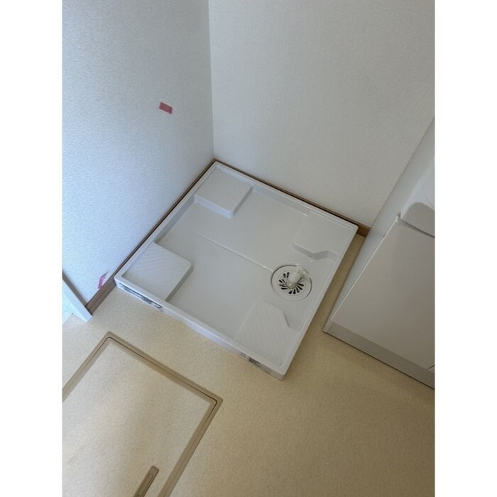 物件内観写真13　(洗濯機置場)