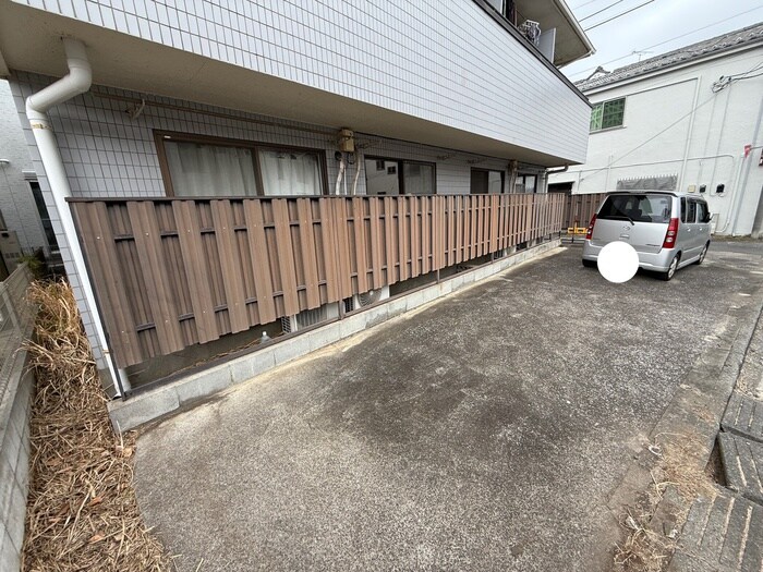 物件外観写真6　(駐車場)