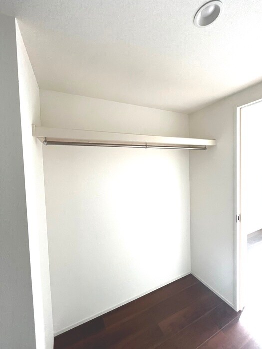 物件内観写真15　(収納)