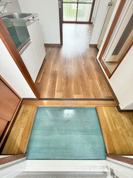 物件内観写真15　(玄関)