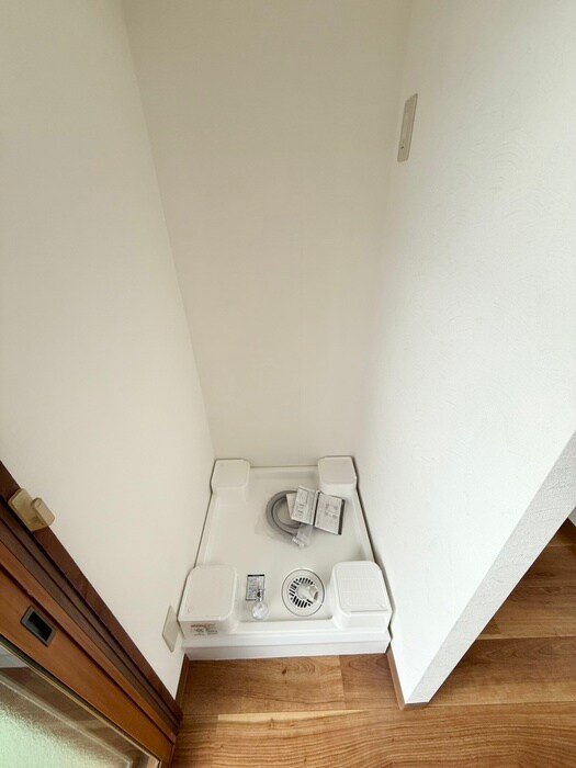 物件内観写真20　(洗濯機置場)