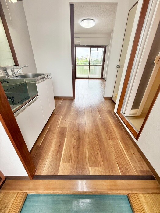 物件内観写真21　(廊下)