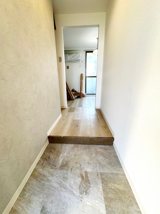 物件内観写真14　(廊下)